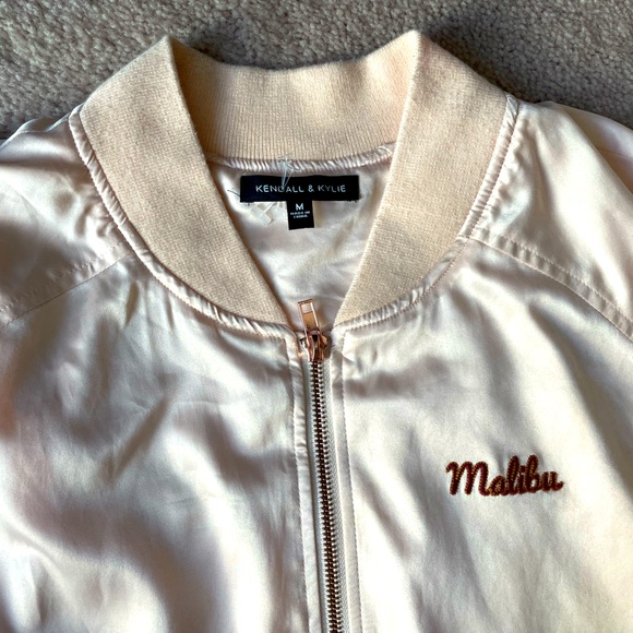 Kendall & Kylie “Adventure Awaits in Malibu” Satin Bomber Jacket Medium - Picture 3 of 4